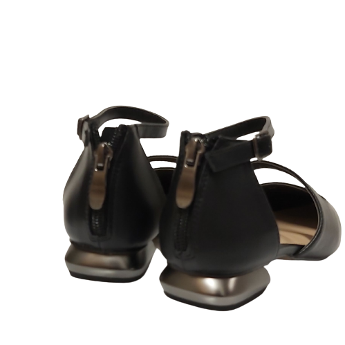 נעלי עקב נמוך בצבע שחור | 35-41| AEROFLEXY 1027