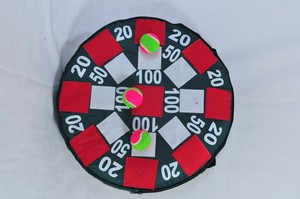 קליעה למטרה מתנפח + 3 כדורים 60 ס"מ 2004