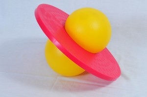 כדור ומשטח קפיצה לולו-בול (פוגו בול) PACE