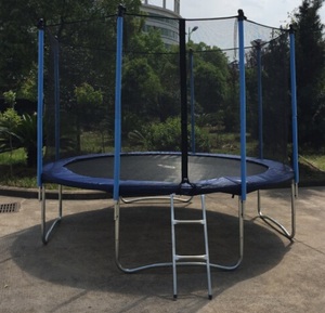 טרמפולינה לחצר 12 פיט (3.66) + רשת הגנה חיצונית