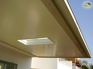 חלון גג SKYLIGHT לגג פאנל