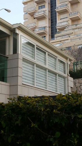 סגירת מרפסת ע