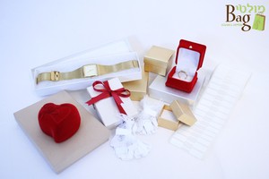 קופסאות תכשיטים 8/6 שמנת ריפוד קשיח (100 יח')