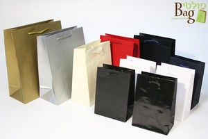 שקיות קרטון ידיות שרוכים 12/17+7 צבעים שונים