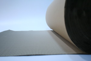 גליל קרטון גלי רוחב 100 ס"מ (50 מטר)