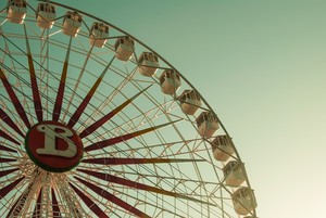 טפט גלגל ענק